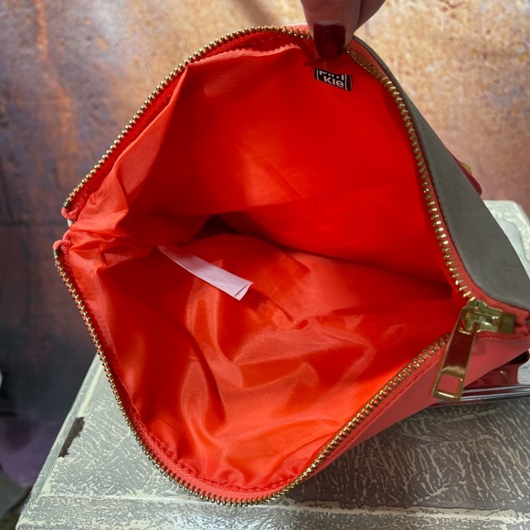 Pimkie clutch - Picture 5 of 5